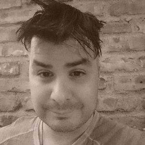 Meet your Posher, Derrick